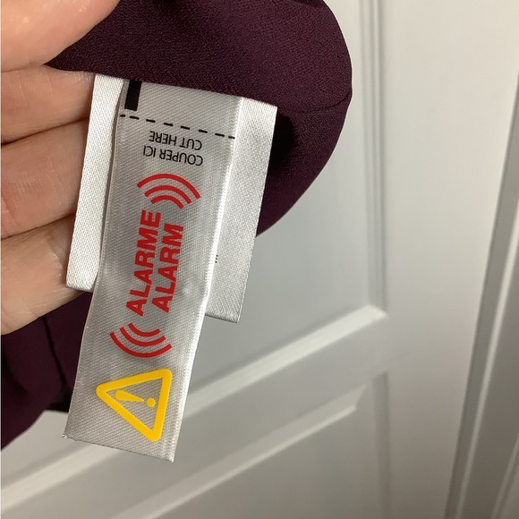 NWT Laura Petites chiffon tank top,with front buttons - Picture 8 of 10